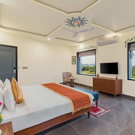 Traavista Aravali Mahal Hotel Udaipur Eksteriør billede