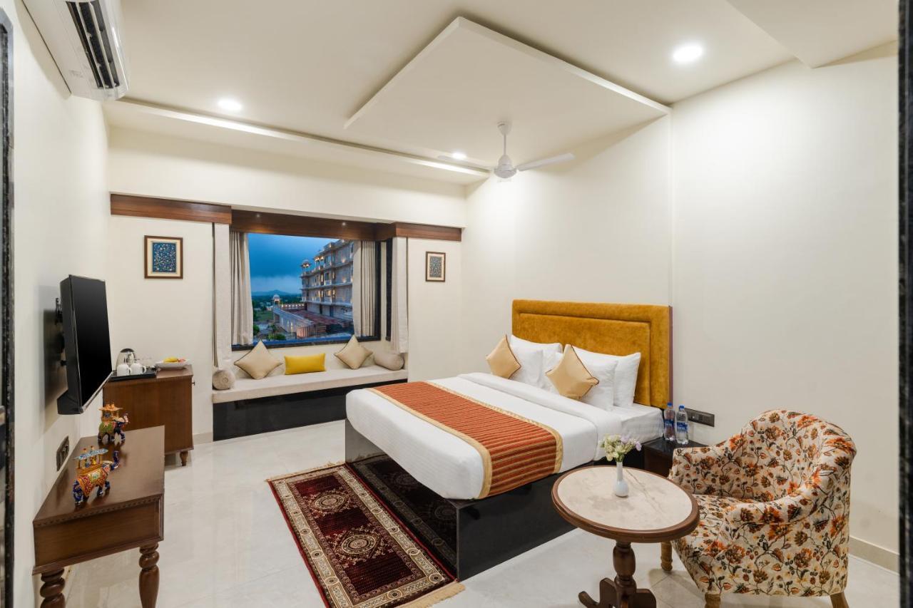 Traavista Aravali Mahal Hotel Udaipur Eksteriør billede