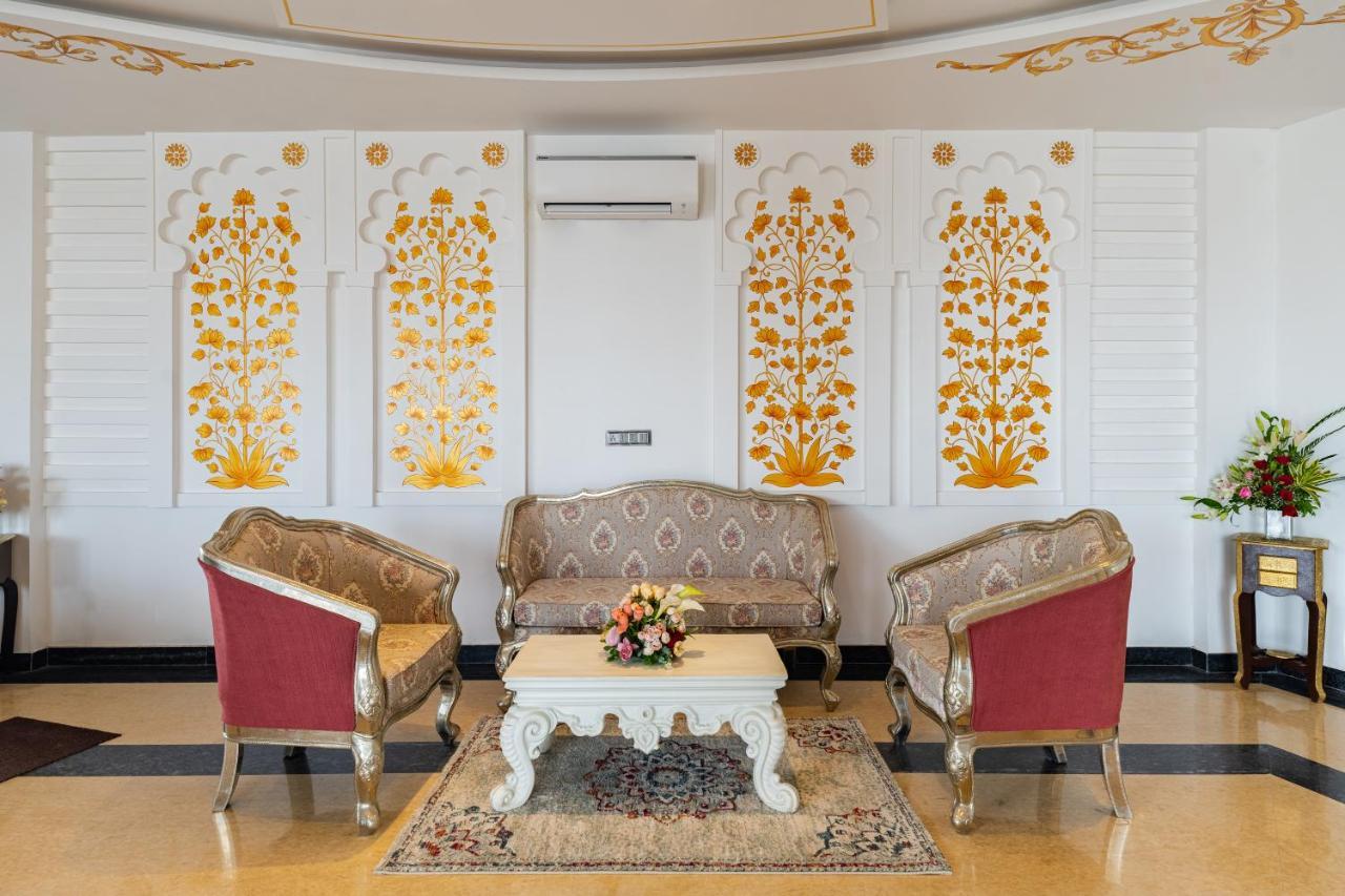 Traavista Aravali Mahal Hotel Udaipur Eksteriør billede