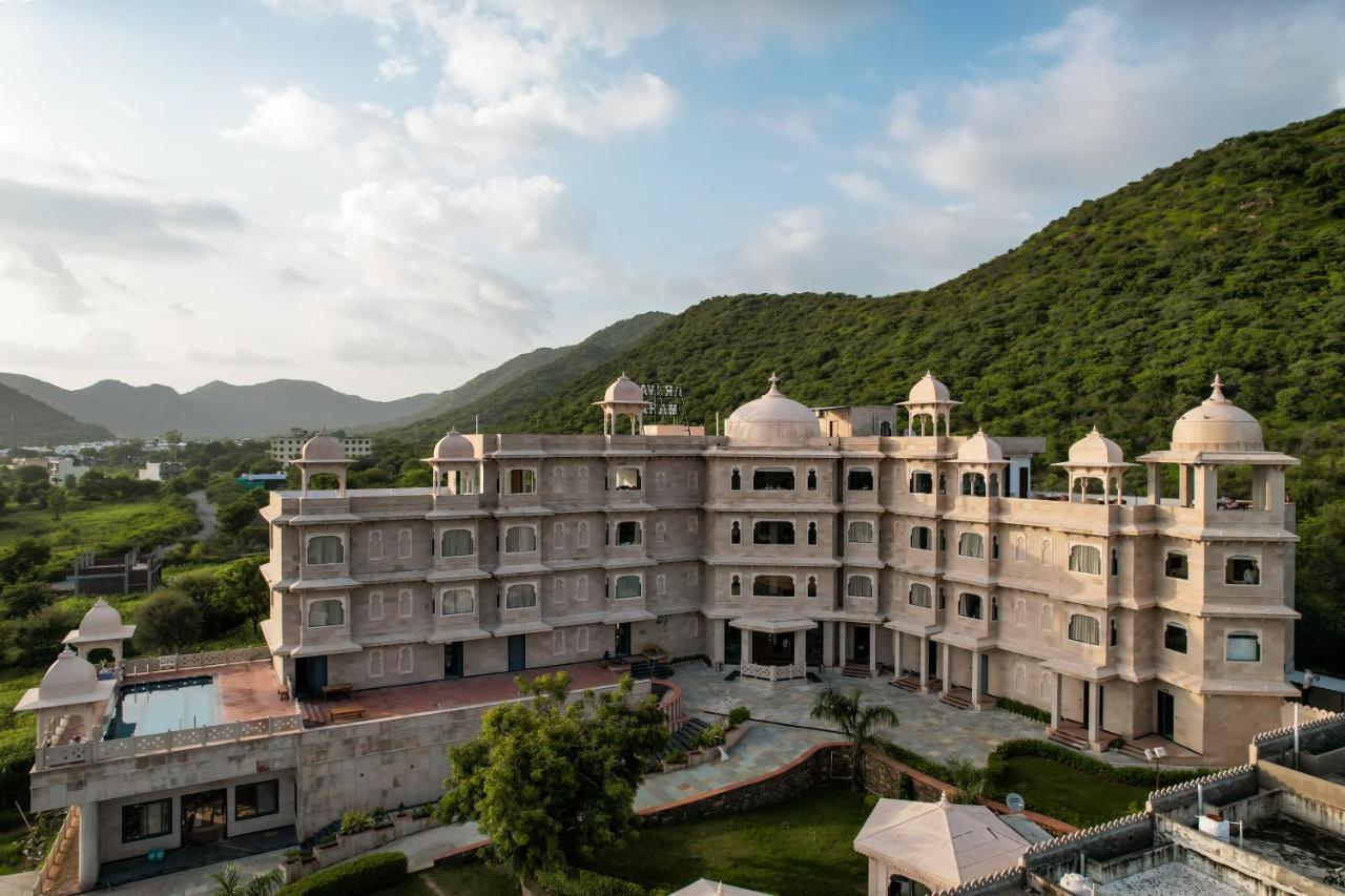 Traavista Aravali Mahal Hotel Udaipur Eksteriør billede