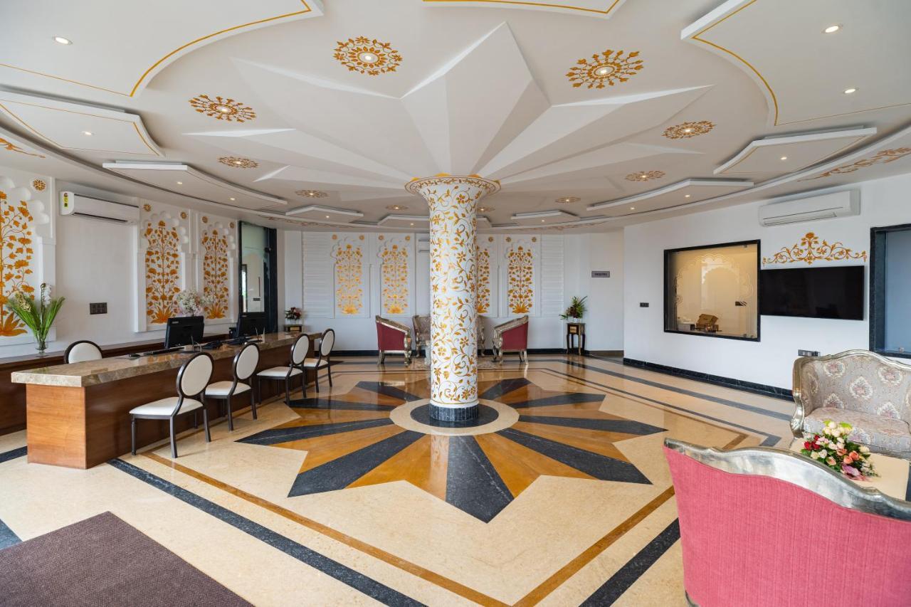 Traavista Aravali Mahal Hotel Udaipur Eksteriør billede