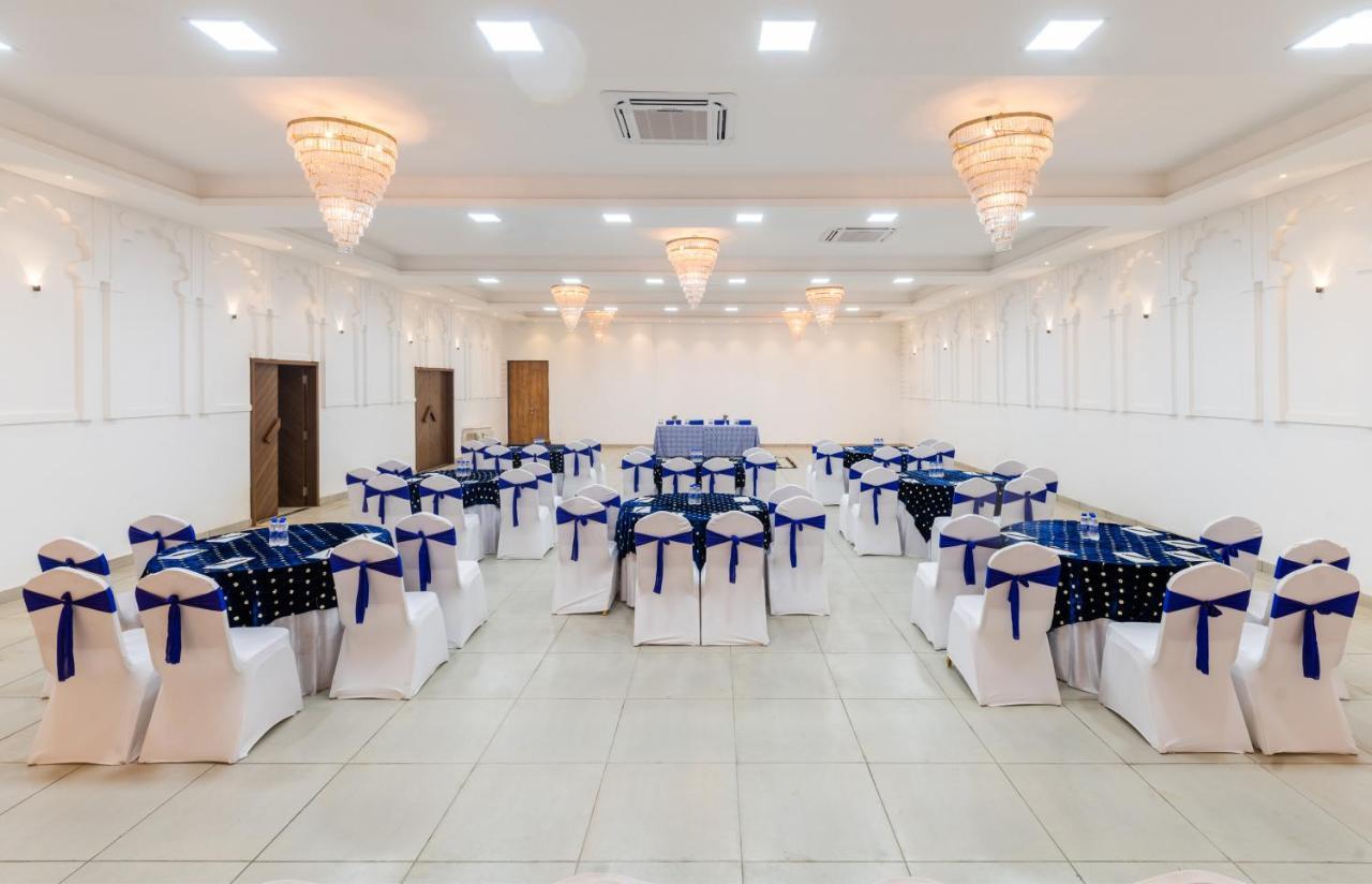 Traavista Aravali Mahal Hotel Udaipur Eksteriør billede