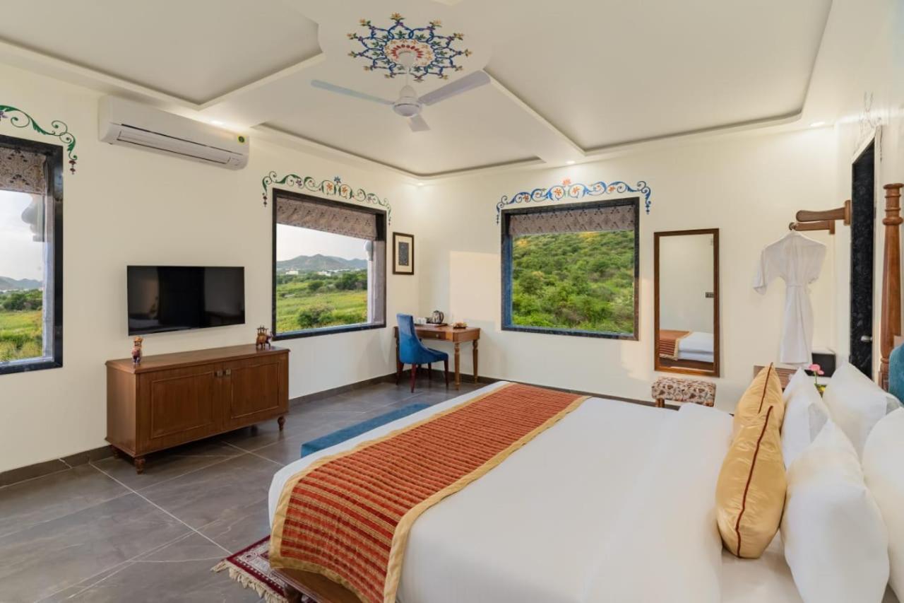 Traavista Aravali Mahal Hotel Udaipur Eksteriør billede