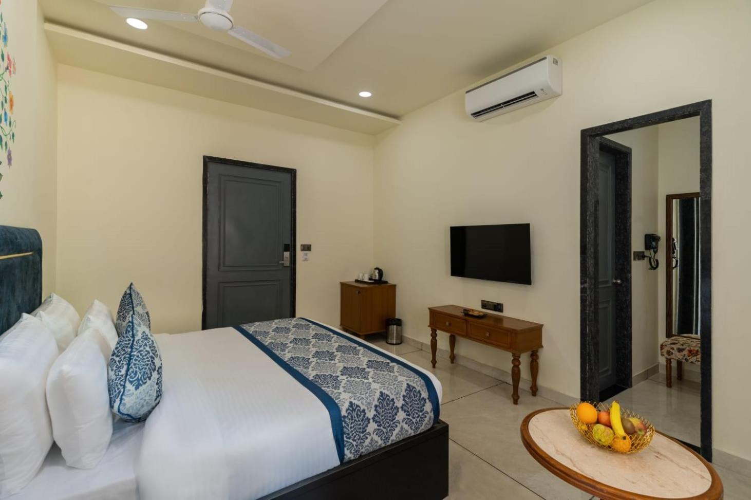 Traavista Aravali Mahal Hotel Udaipur Eksteriør billede