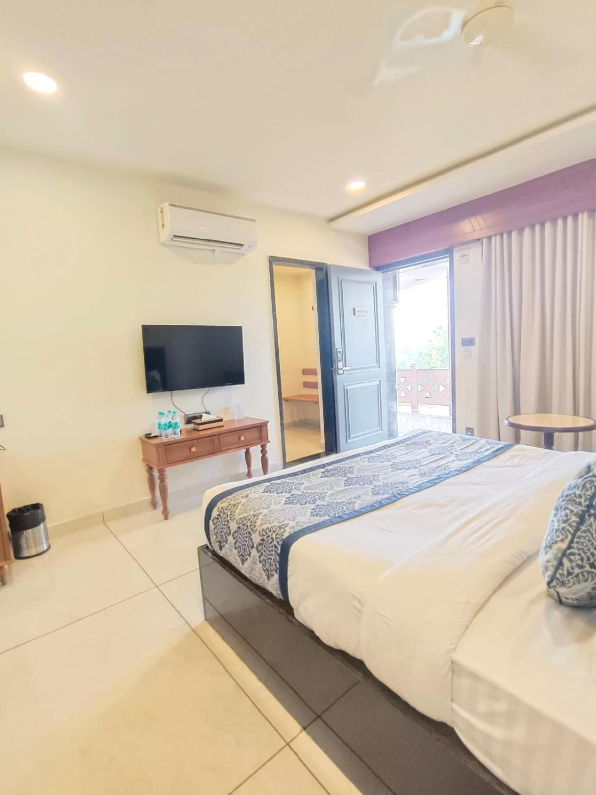 Traavista Aravali Mahal Hotel Udaipur Eksteriør billede
